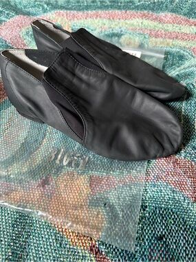 Ladies Leather Elasta Jazz Booties SO499L by Bloch Dance  Canada 
Black 7.5